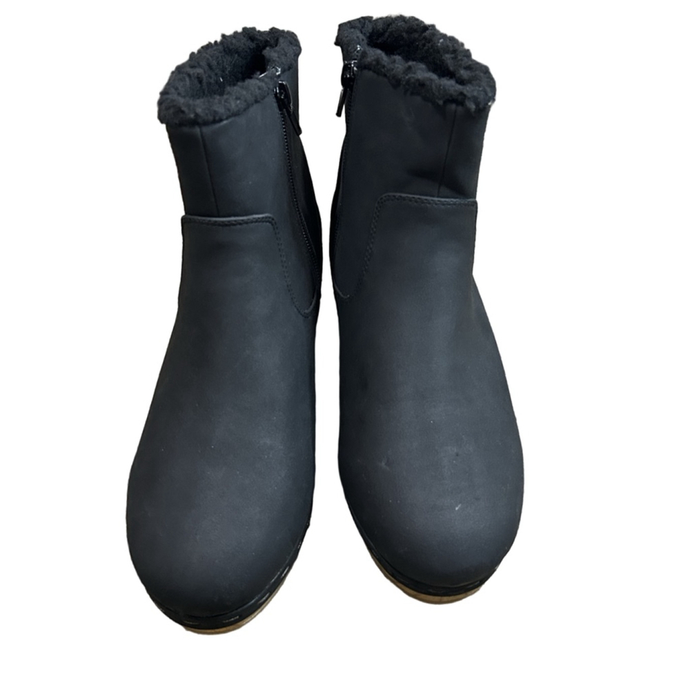 New without box Style & Co Townaa Clog Booties size 9 in black